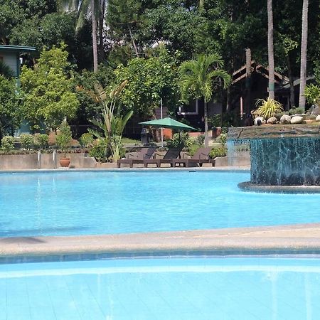 Batangas Country Club Hotel Exterior photo